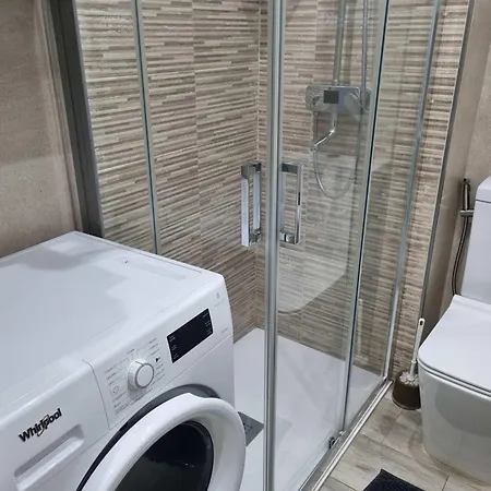 Apartment Center Sea View In